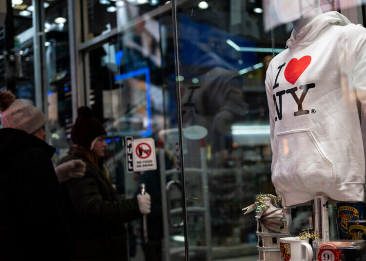 More Tourists Are Coming to New York, but Not From Other Countries