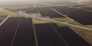 Wealthy Investors Are Targeting Foes of Clean Energy, and They Want Revenge