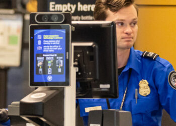 Trump Says He Will Sign Order to Pay T.S.A. Agents as Travel Frustrations Grow