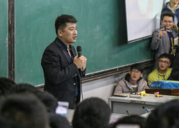 Chinese Education Influencer’s Sudden Death Prompts Grief, and Reflection