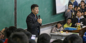 Chinese Education Influencer’s Sudden Death Prompts Grief, and Reflection