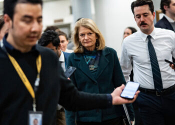 G.O.P. Senator Weighs Forcing Congress to Vote to Authorize the Iran War