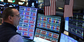 As Markets Revolt in the Face of War, Trump Extends Iran Deadline