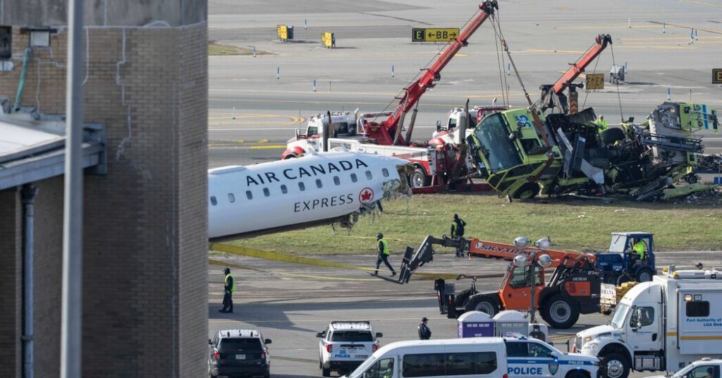 Damaged Runway at LaGuardia Reopens After Plane Wreckage Is Removed