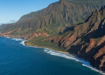 3 Killed in Helicopter Crash Off Hawaii