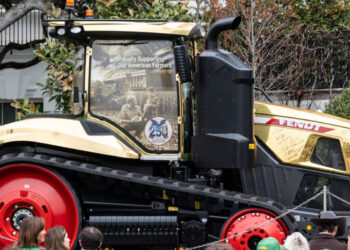 Trump Offers More Aid to Farmers, a Key Support Bloc Hurt by Tariffs and War