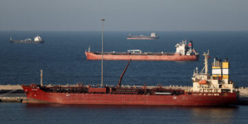 Europe Is Drafting Postwar Plan to Escort Tankers, Officials Say