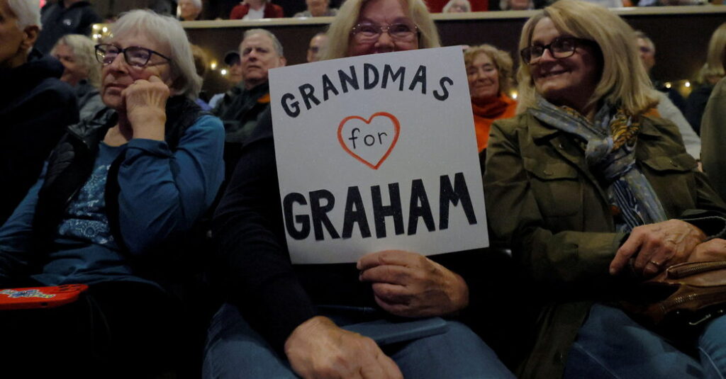 In Maine, Many Older Women Prefer the Younger Man for Senate