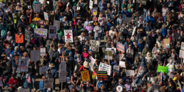 Iran and Immigration Frustrations Fuel New Wave of ‘No Kings’ Rallies