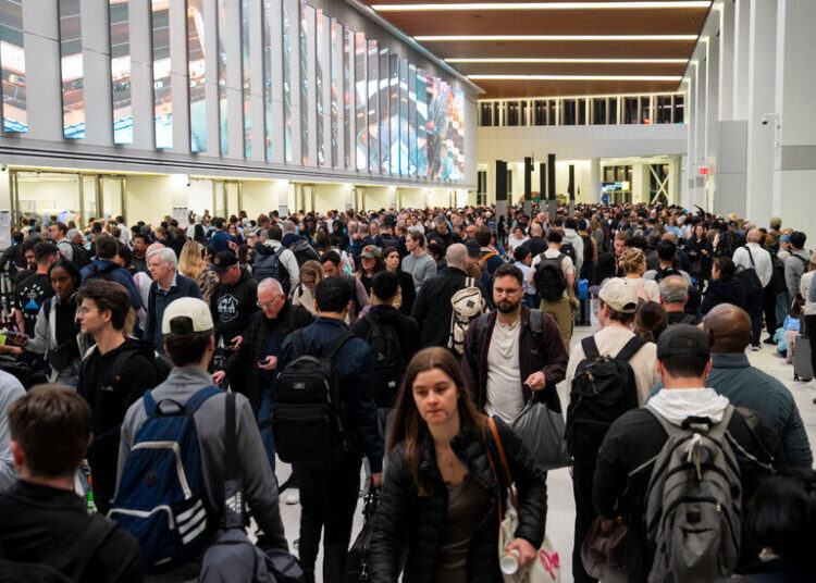 Record Number of T.S.A. Employees Called Out on Friday