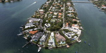 Tugboat Captain Is Charged in Miami Beach Crash That Killed 3 Children