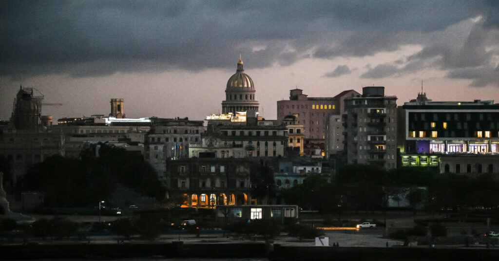 U.S. Allows Russian Oil Tanker to Reach Cuba, Despite Blockade