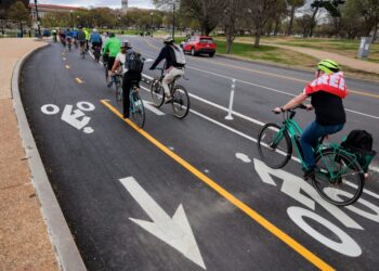 Trump administration pauses removal of D.C. bike lanes after cyclists sue