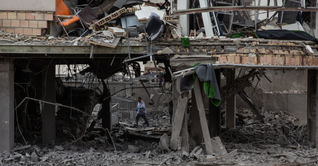 Oil Jumps to $116 a Barrel on Signs of Escalation of Middle East War