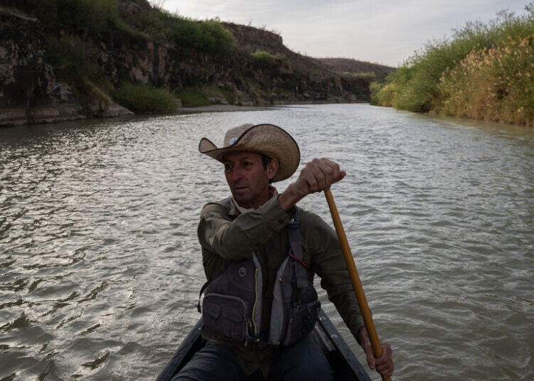 A Border Wall Plan Unites Republicans and Democrats in Texas: ‘This Is Insane’
