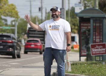 A Democratic Electrician Nabs a State Senate Seat in Republican Florida