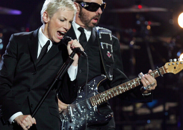 10 Synth-Pop Songs That Bring the Drama