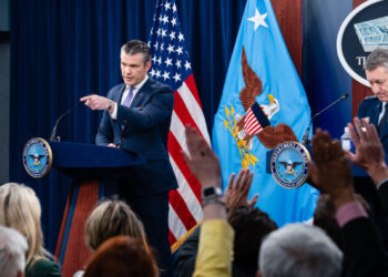 Confident of Air Supremacy, U.S. Sends B-52 Bombers Over Iran