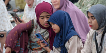 These Two Countries With Social Media Bans Aren’t Happy With Google and Meta