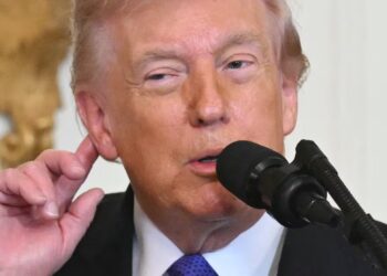 Trump Makes Surreal Turn From Talking War to Mocking Melania