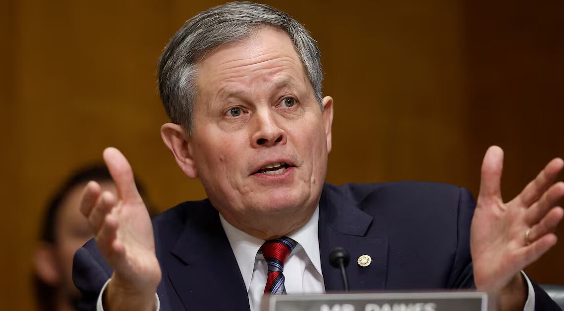 MAGA Senator Makes Dramatic Move as Party Fears Rout