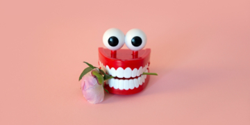 5 Subtle Signs They’re Attracted to You