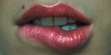 6 Traits of Someone With Intense Sexual Chemistry