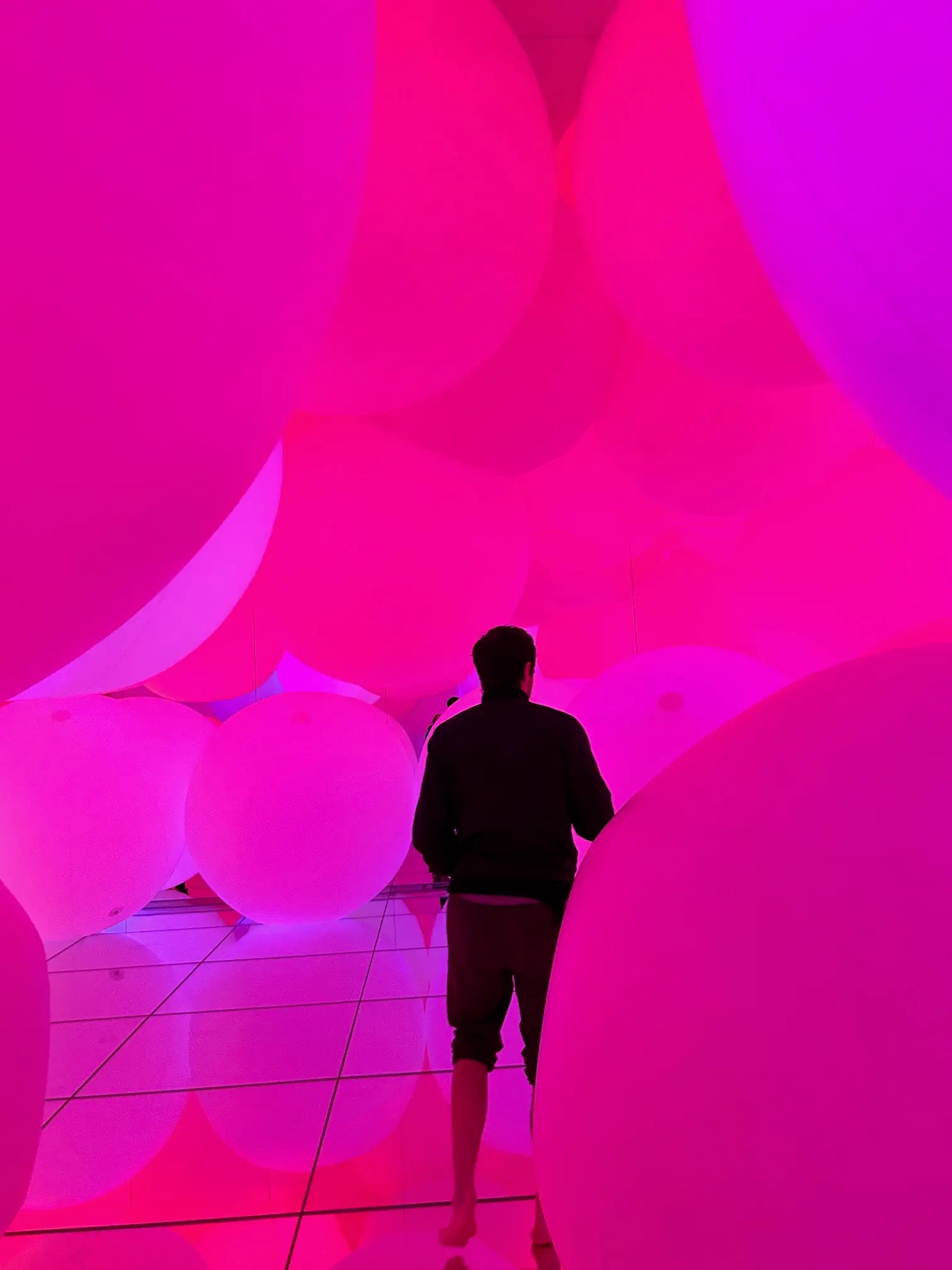 The balloon room at TeamLab Tokyo