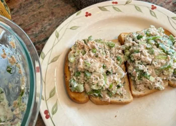 I tried one of Ina Garten’s easy sandwich recipes. It took 10 minutes to make and tasted way better than takeout.