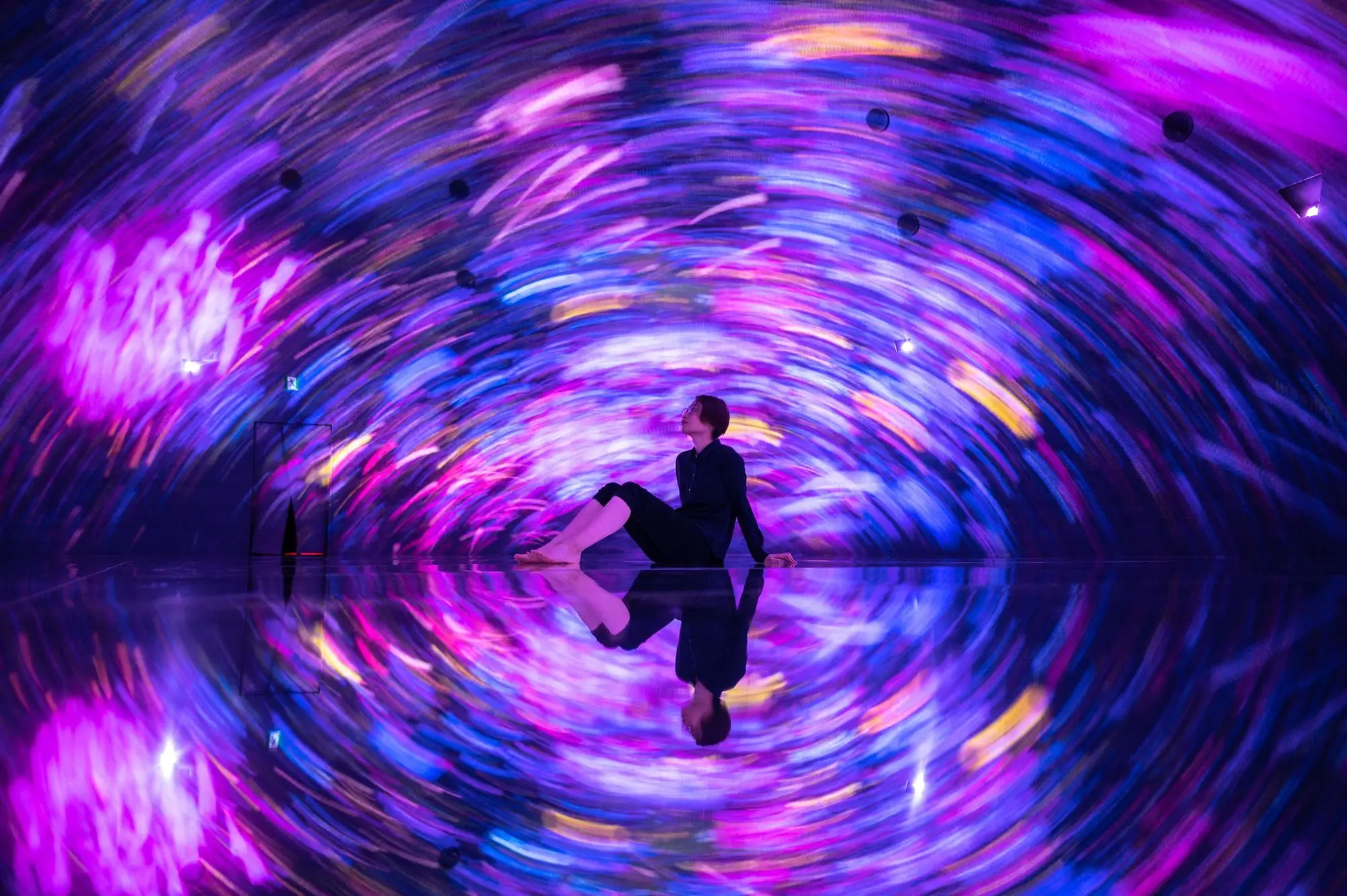 An exhibit at teamLab Planets Tokyo