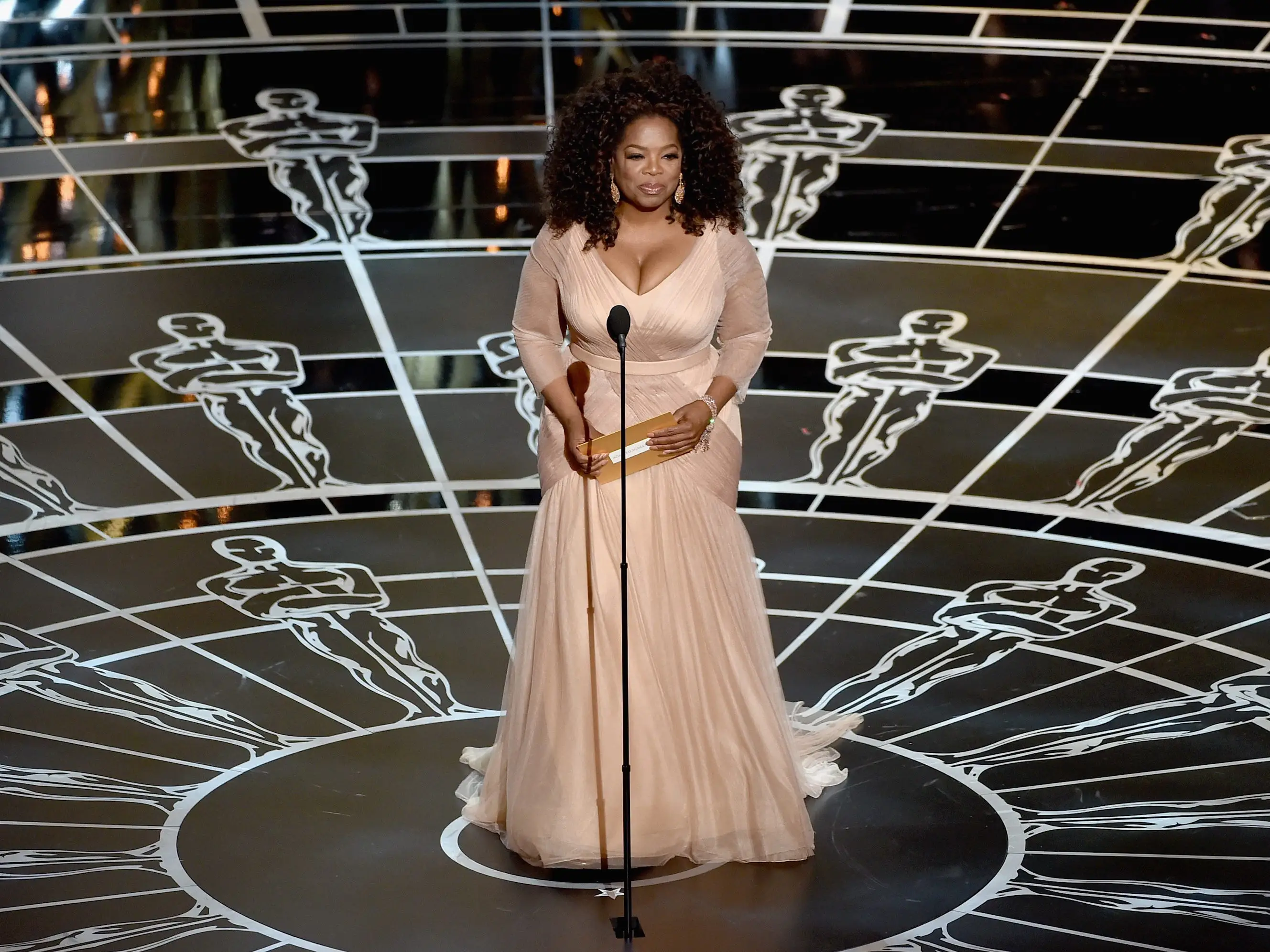 Oprah Winfrey speaks onstage during the 87th Annual Academy Awards at Dolby Theatre on February 22, 2015 in Hollywood, California.