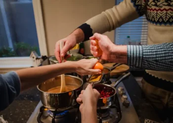 I’m polyamorous and my 2 partners and I live with our kids. Here’s how we navigate coparenting together.