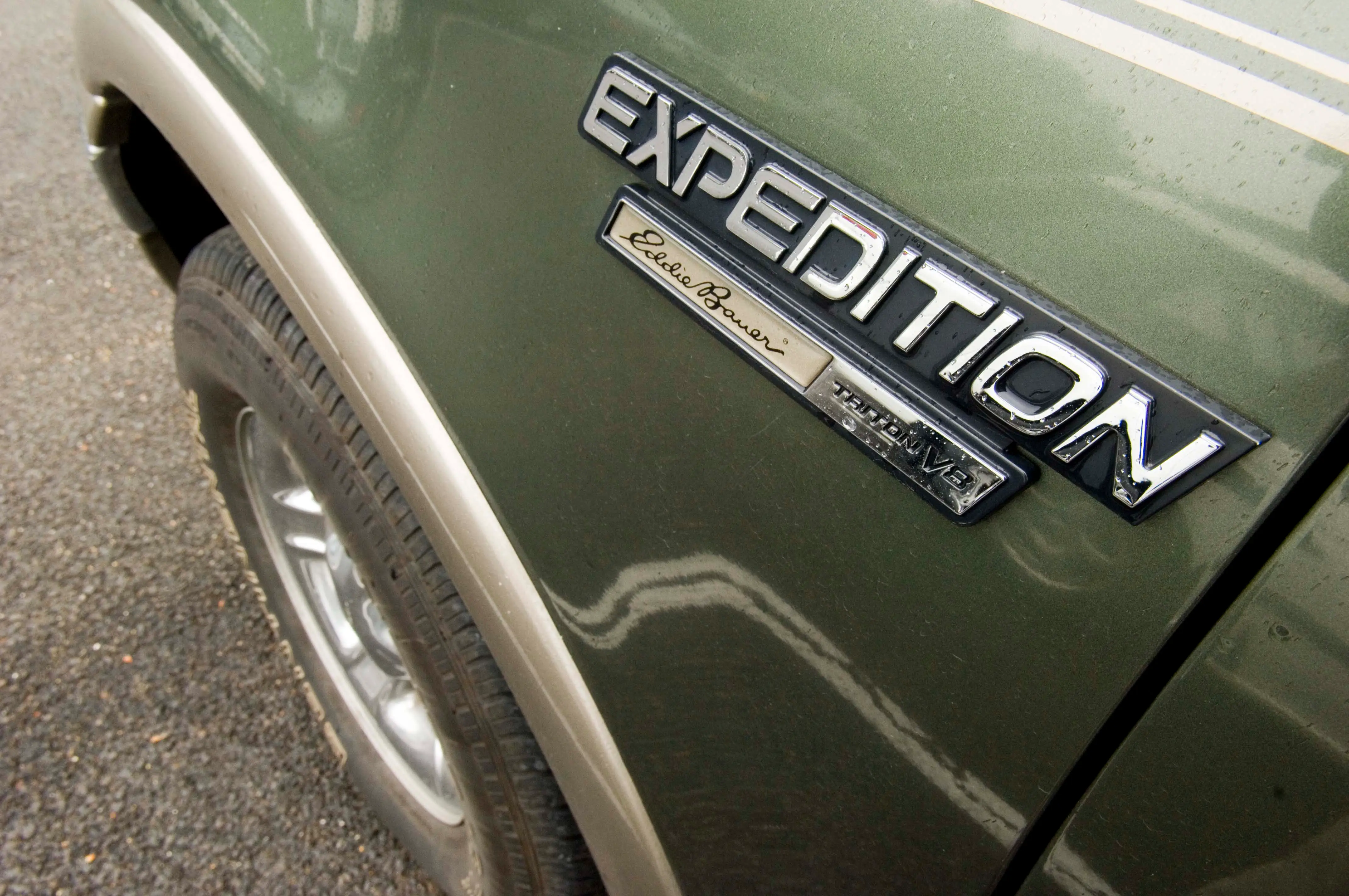 Eddie Bauer Ford Expedition.