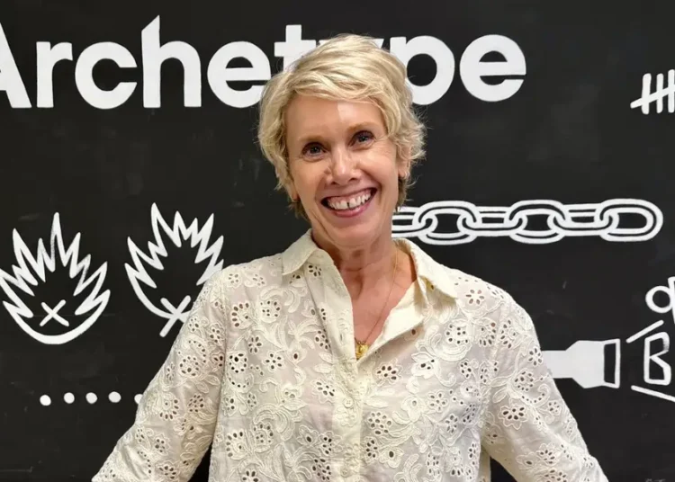 I’ve led teams in 5 different countries. A lesson I’ve learned again and again: The color of your clothes matters.