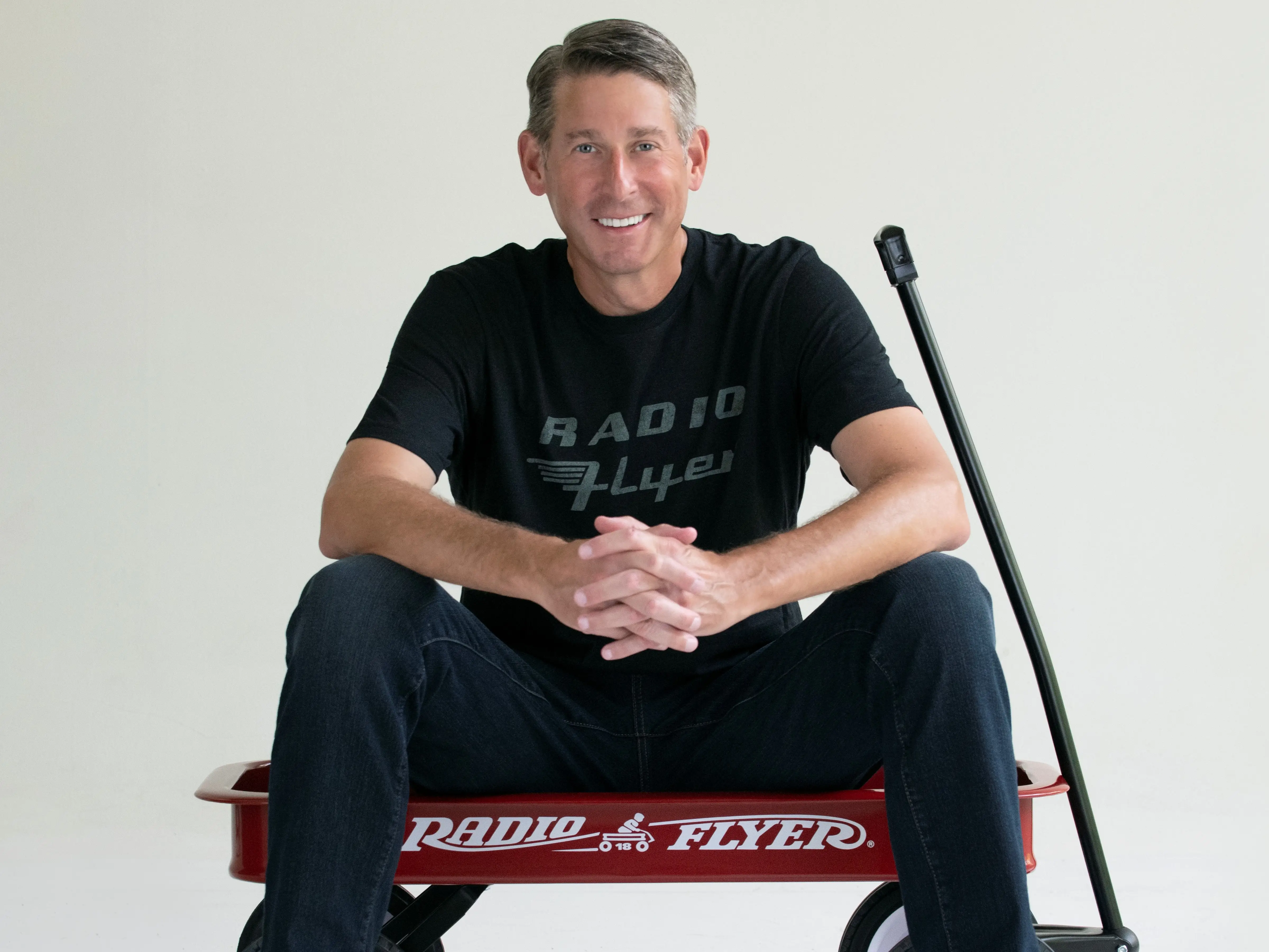 Robert Pasin headshot