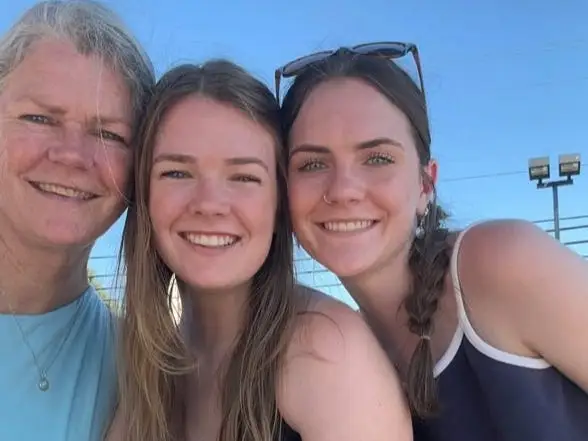 mom and daughters selfie