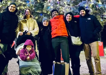 My 5 kids are all adults. It takes a monumental effort to get everyone in the same room at the same time.