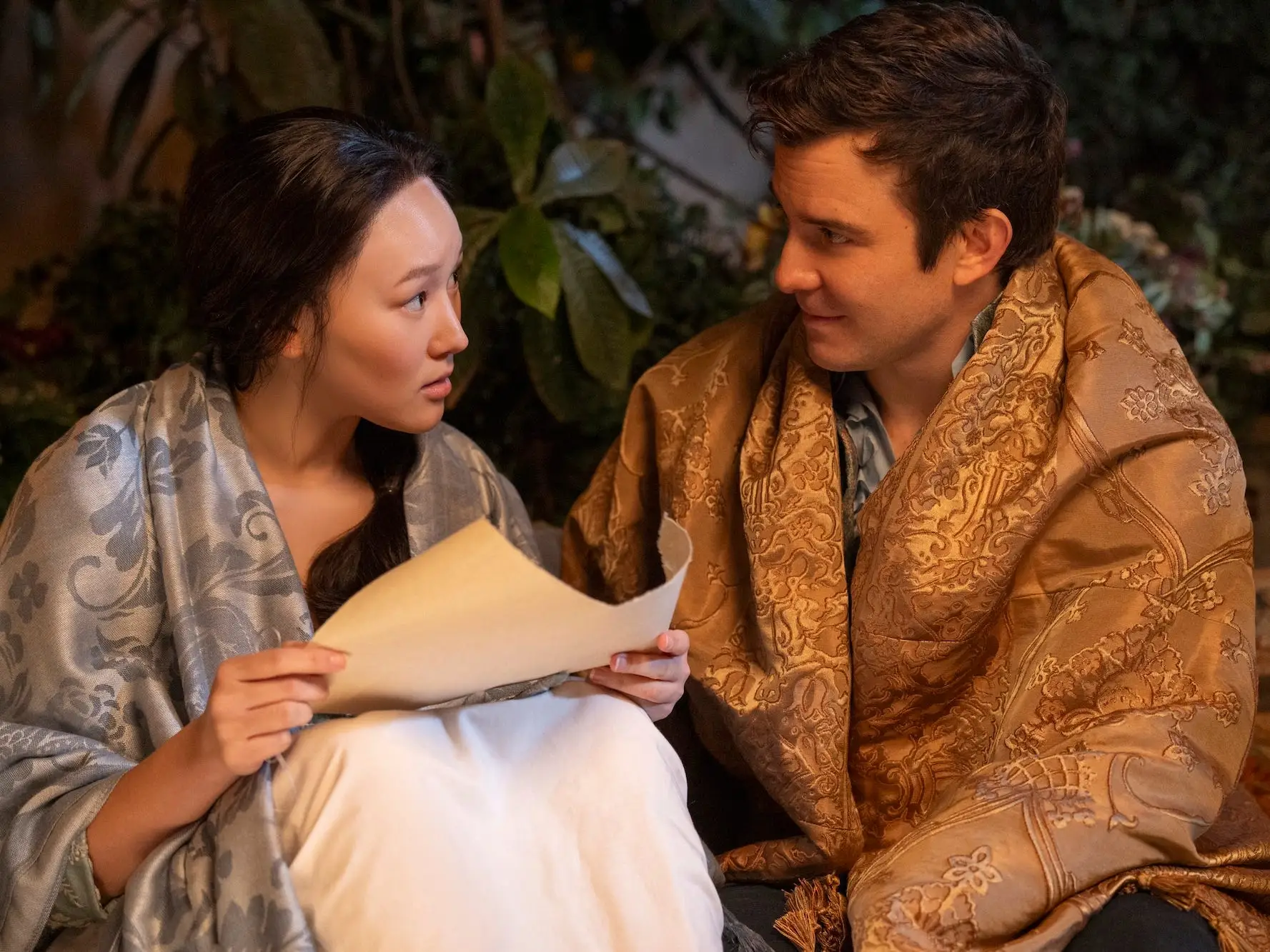 Yerin Ha as Sophie Baek and Luke Thompson as Benedict Bridgerton in season four of 