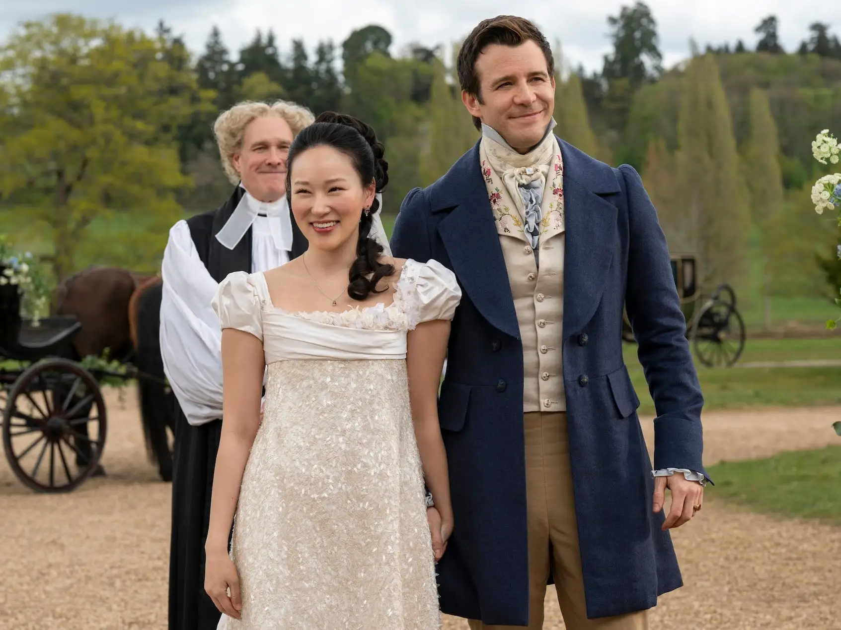 Yerin Ha as Sophie Baek in and Luke Thompson as Benedict Bridgerton in season four of 