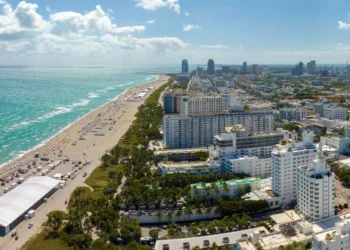 Why California’s billionaires are dreaming of going to Miami