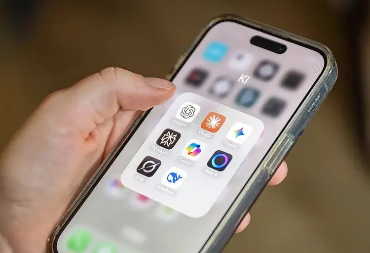 Claude hits No. 1 on App Store as ChatGPT users defect in show of support for Anthropic’s Pentagon stance