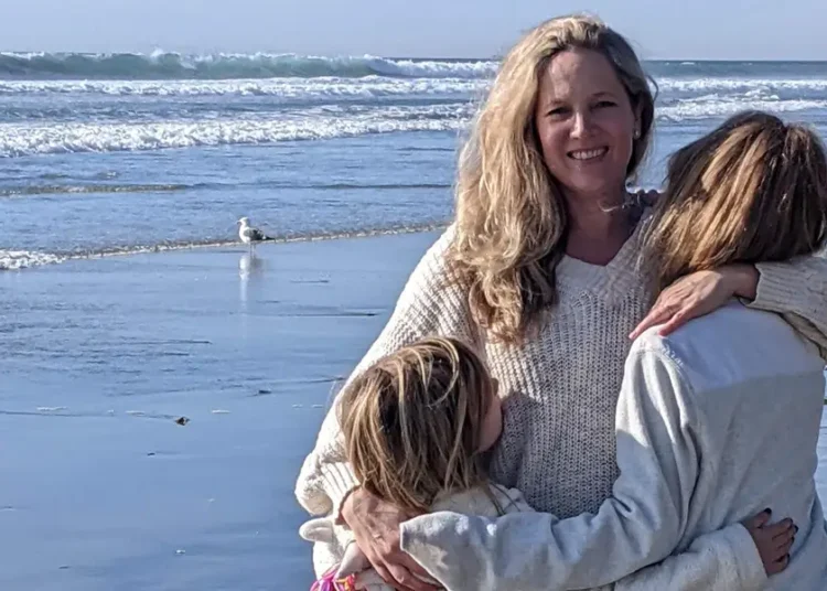 I’m a British mom in the US who only connected with other Brits. Now, in my 50s, my closest friends are American.