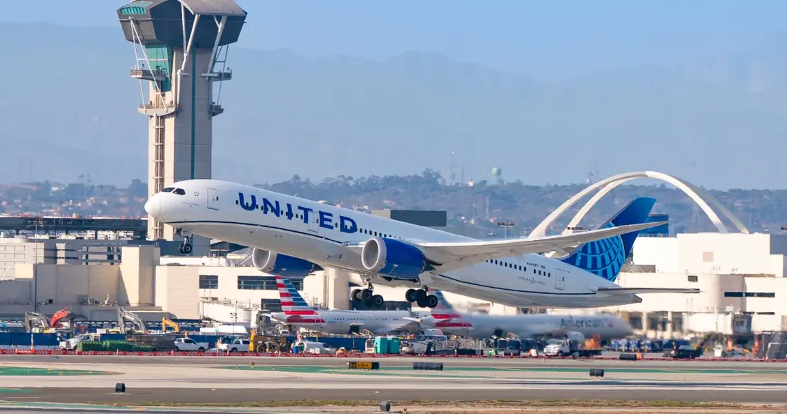 A United 787 engine fire underscores the role of swift pilot actions and the dangers on the ground