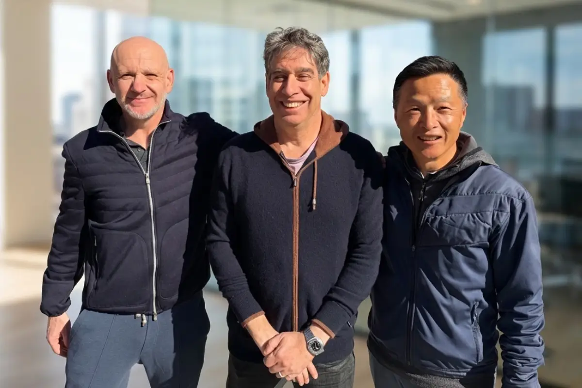 The cofounders of Cylake, from left to right: Ehud (Udi) Shamir
Nir Zuk, and Wilson Xu.