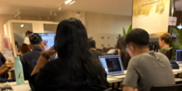 I joined a vibe-coding workshop to learn how to build apps in 2 mornings. Here are my 5 biggest takeaways.