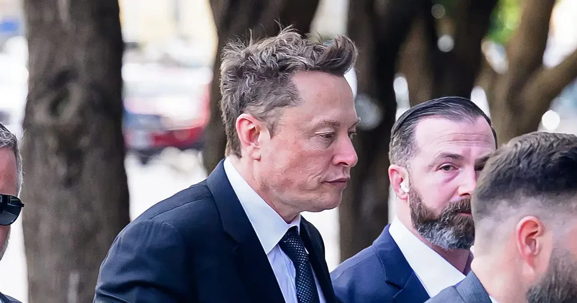 Elon Musk dodged cameras ahead of courthouse testimony. Snubbed photogs blamed a ‘decoy’ Tesla.