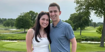 I never thought I’d join a dating app. After my mom and aunts helped me sign up, I met my boyfriend.