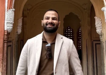 I’m an ex-Amazon, current Meta machine learning engineer. Here’s how I built my résumé to land my AI roles.