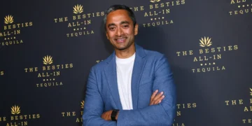 Billionaire investor Chamath Palihapitiya sparred with an X user over an investment loss — then offered to fund his daughters’ college