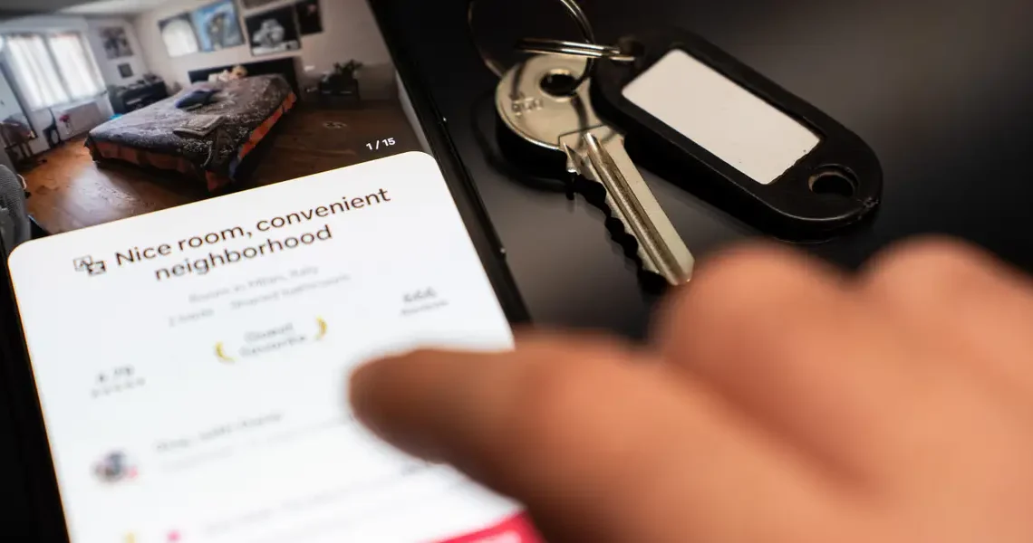 Airbnb’s war policy leaves some stranded travelers paying for rooms they can’t use